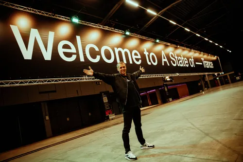 ArminvanBuuren_AStateofTrance_20250221_BartHeemskerk_20_Socials