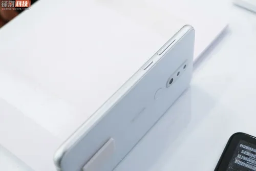 63a07a50 889b 11e8 868d 112a565b9ee8