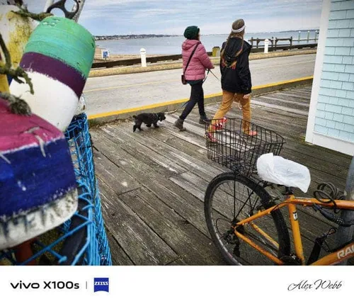 6e16364dgy1hpdy32yk0cj235s2pk1ky