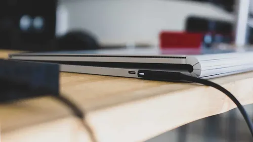 bram van oost 93xghv uj0a unsplash