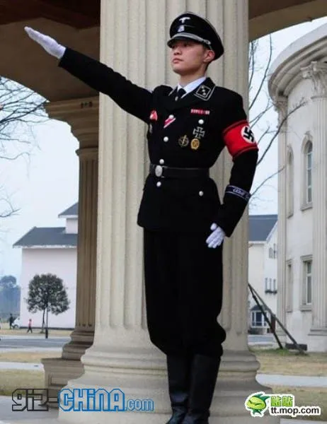 chinese nazi wedding salute