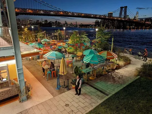 comparison 2 google pixel 6 pro night sight taco joint source julian chokkattu