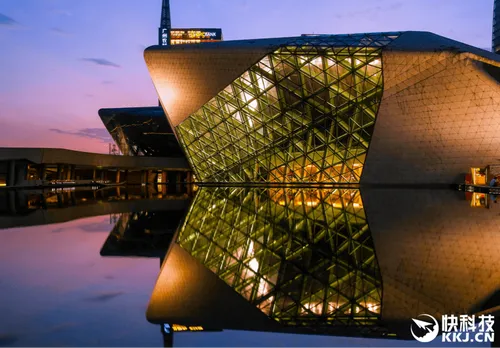 dc8db6ef75854fe3b47d63b3a67ca875