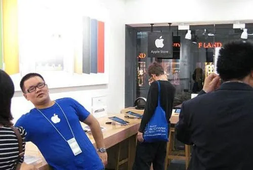 fake apple employee china