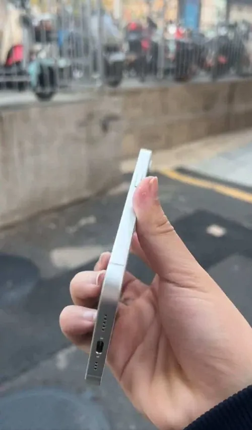 majin bu iphone se 4 mid 4