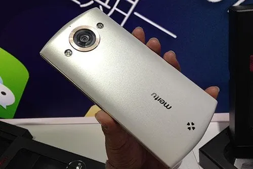 meitu 2 rear