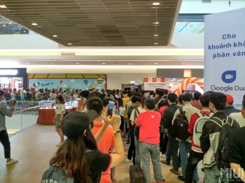 mi store in vietnam b