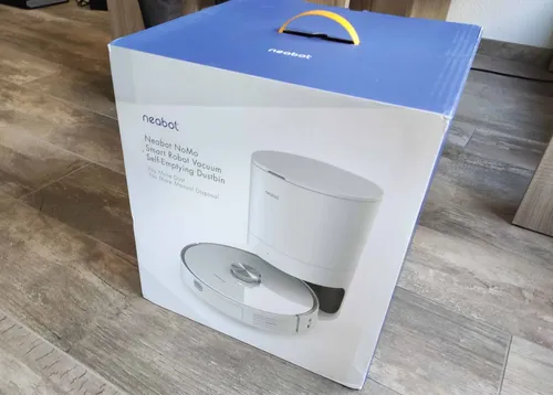 neabot nomo vacuum robot packagi