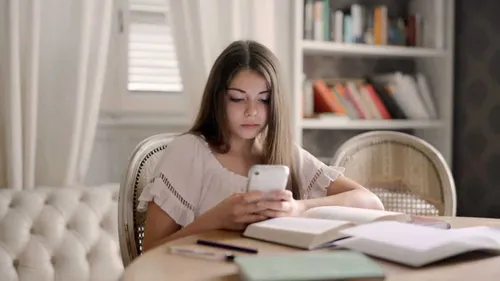 negative effects of smartphones on students