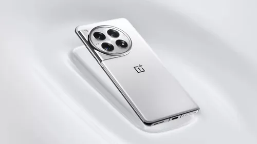 oneplus 12 glacial white