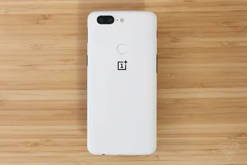 oneplus 5t sandstone white 70