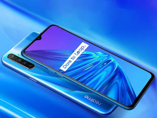 realme 5 pro is available in two colours crystal green and sparkling blue