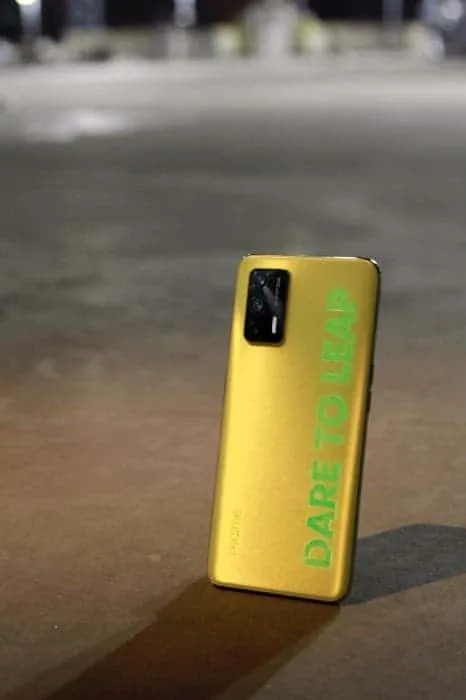realme q3 4