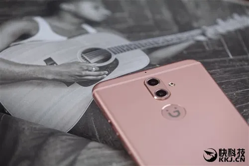 s 2cffe7ad0cd140b6b252b0778952487e