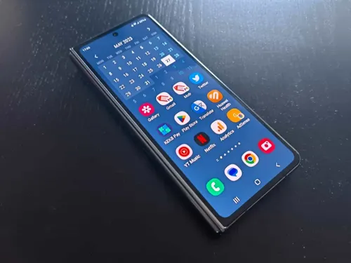 samsung galaxy fold4 long term 7