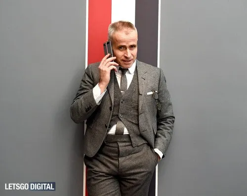 samsung galaxy z flip 3 thome browne edition 2