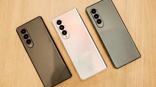 samsung galaxy z fold 3 2