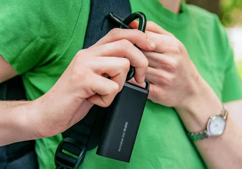 samsung memory 4icax0qms8u unsplash