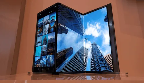 samsung tri folding tablet