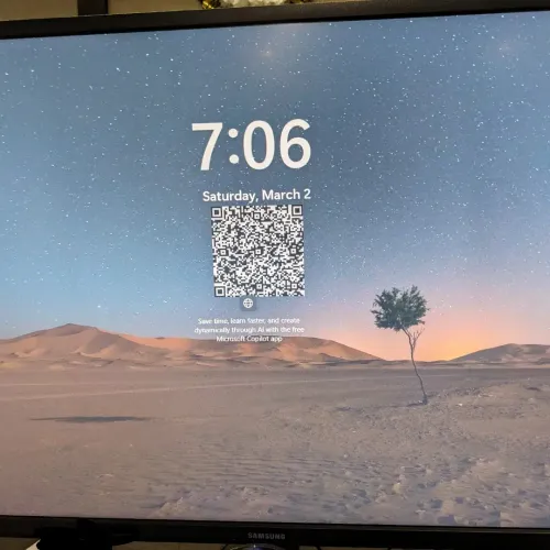 so were putting qr code ads for copilot in our wallpapers v0 5sb6quvxr0mc1