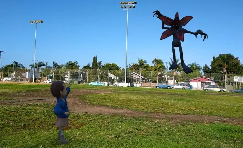 stranger things fight 1000x610 nffmev08tf1hdjg2hddgyyghm7srrrf2rlgpb42gus