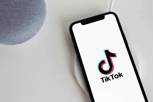 tiktok smartphone app 1587679146993 v2 1920x1280