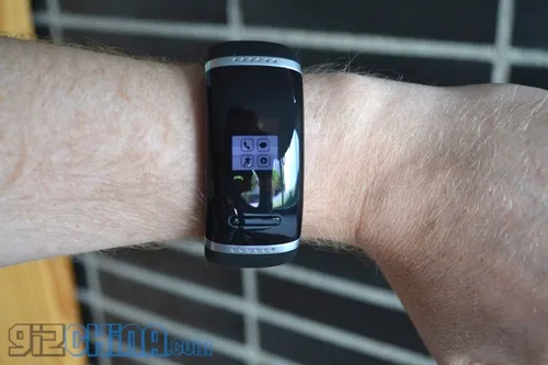 trendy smart l12s smart bracelet hands on3