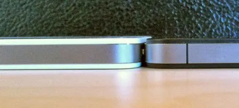 white iphone 4 1mm thicker