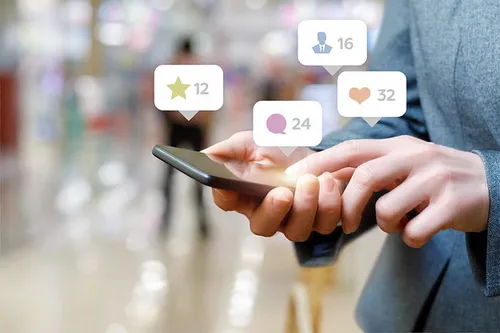 wie wichtig ist social media adobe stock c natali mis 1