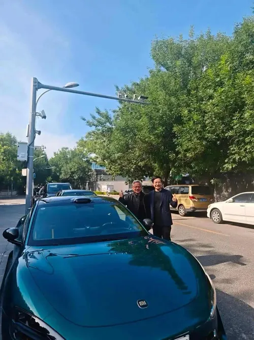 Jensen Huang Xiaomi SU7 Ultra