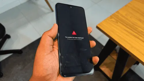 Xiaomi HyperOS black screen