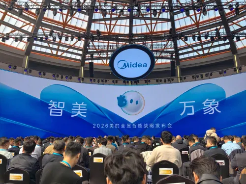 003nChGVgy1ib1wzcedudj635s2dc1l00a