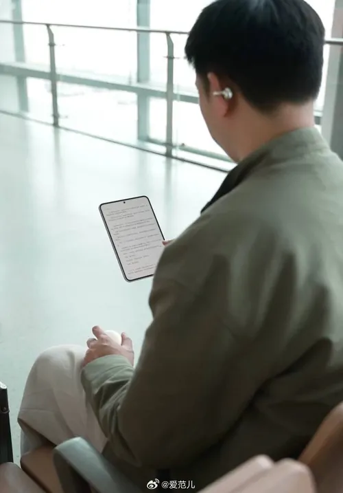 61e9ece0gy1ibziwbzbvmj20lo0v2491