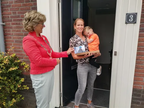 mevrouw jmj jojanneke goedegebuure struik uit dirksland