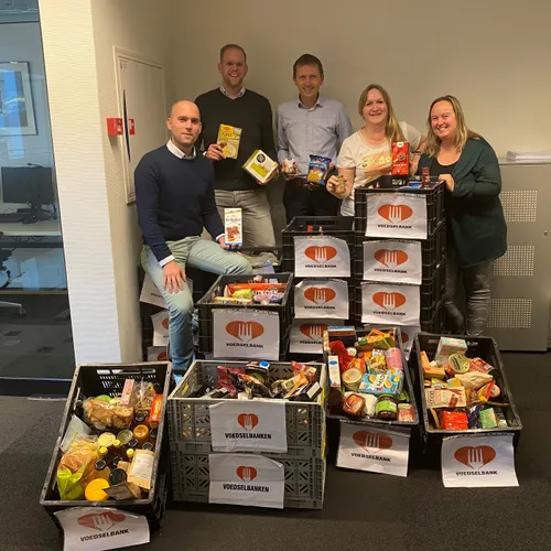 foto rabo actie kratten voedselbank