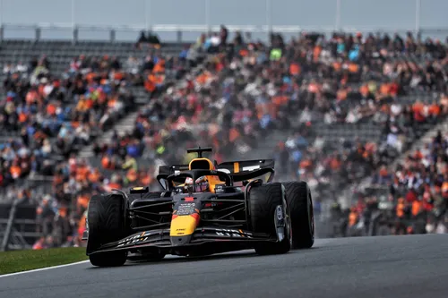Verstappen in actie tijdens de Dutch GP in 2024