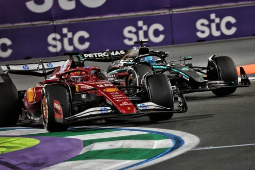 leclerc jeddah overtake