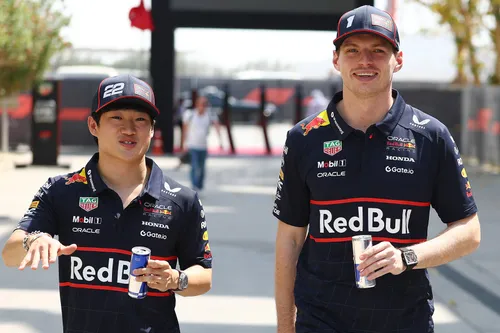 Max Verstappen en Yuki Tsunoda