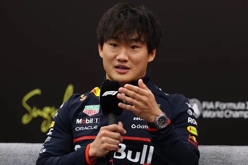 Yuki Tsunoda hield zich niet in tijdens de persconferentie in Japan