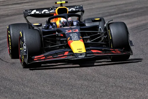Formula 1 World Championship 2025, Round 7, Emilia Romagna Grand Prix, Autodromo Enzo e Dino Ferrari, Imola, Italy, Saturday 17 May 2025 - Yuki Tsunoda (JPN) Red Bull Racing RB21.