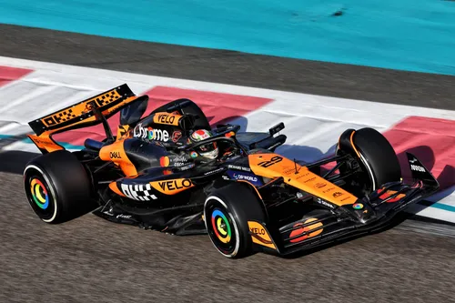 Formula One Post-Season Testing, Abu Dhabi, Marina Bay Street Circuit, Abu Dhabi, United Arab Emirates, Tuesday 10 December 2024 - Pato O'Ward (MEX) McLaren MCL38 Reserve Driver.