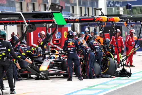 Red Bull Racing pit stop during the Miami Grand Prix