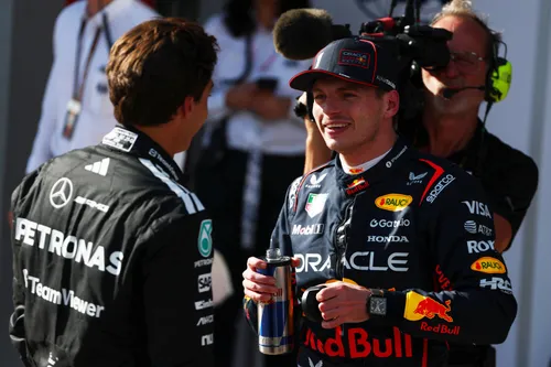 verstappen en russell in imola