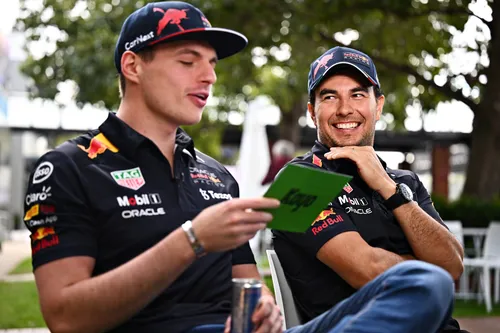 max verstappen en sergio perez bij red bull