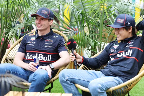 Yuki Tsunoda and Max Verstappen