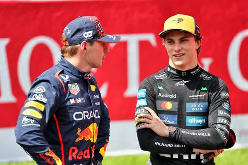 Oscar Piastri und Max Verstappen nach dem Sprint in Spa