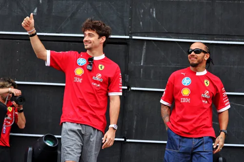 Charles Leclerc und Lewis Hamilton