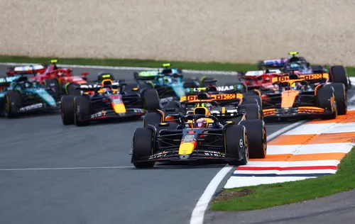 Max Verstappen leading in Zandvoort - Red Bull Contentpool