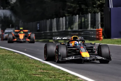Max Verstappen will start ahead of both Lando Norris and Oscar Piastri in Monza, looking to close the gap between himself and the two McLarens