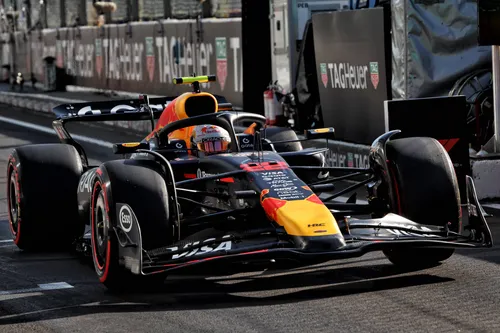 Tsunoda in der Boxengasse von Monza